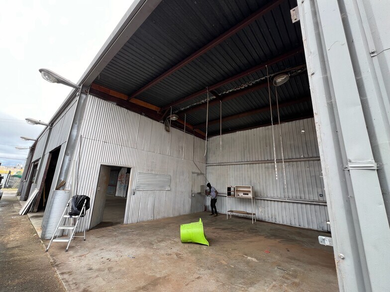 More Photos Of 1019 High St, Oakland Manufacturing For Lease