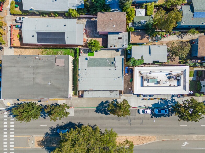 More Photos Of 3109 Sacramento St, Berkeley Storefront Retail Residential For Sale