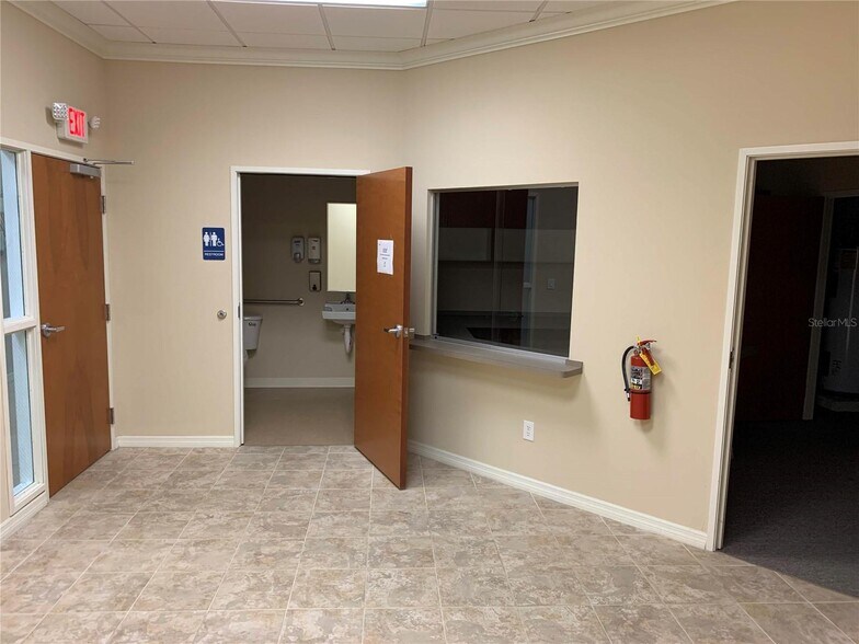 More Photos Of 25097 Olympia Ave, Punta Gorda Medical For Lease