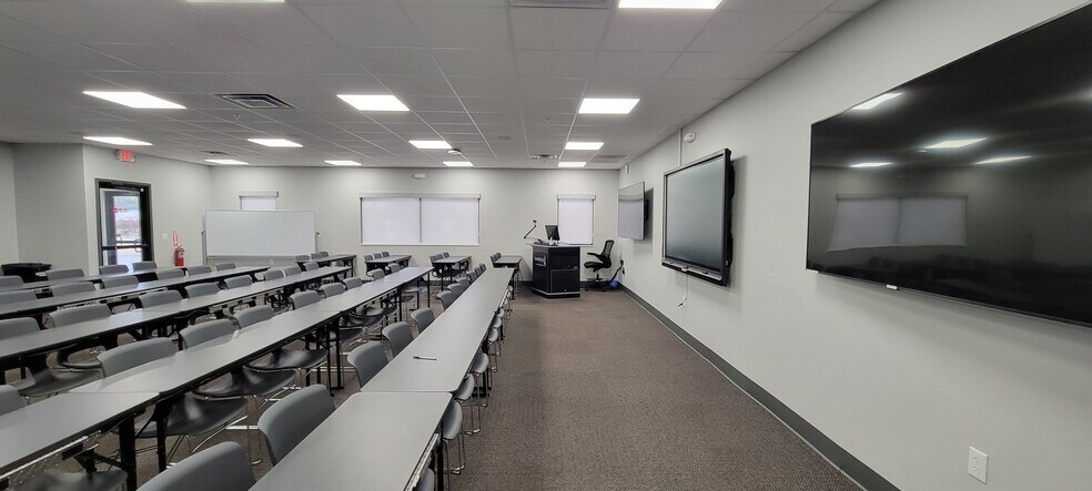 More Photos Of 8609 Citadel Way, Louisville General Retail For Sale