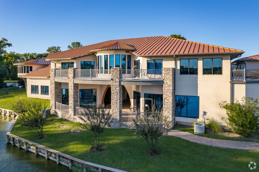 More Photos Of 18001 W Highway 105, Montgomery Medical For Lease