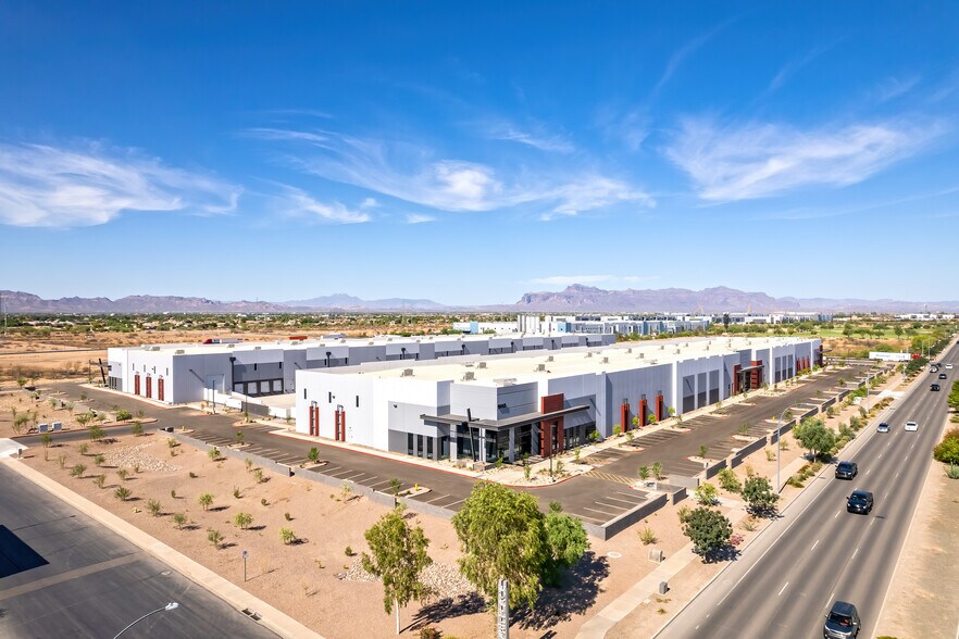 More Photos Of 9512 E Elliot Rd, Mesa Warehouse For Lease