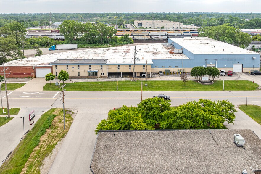 More Photos Of 4480 N 124th St, Milwaukee Manufacturing For Lease