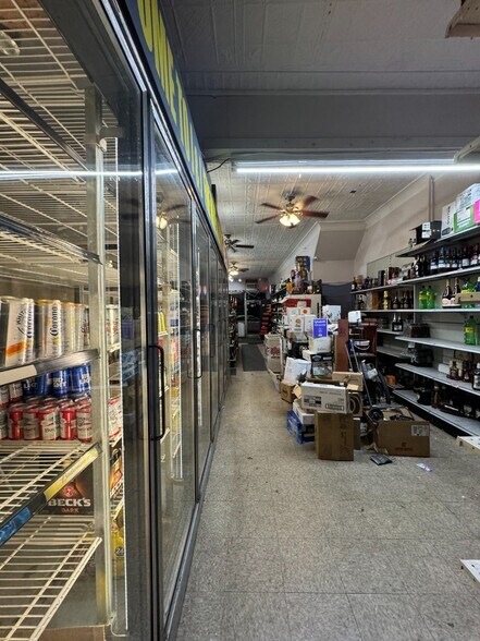 More Photos Of 39 Ridge Rd, Lyndhurst Storefront Retail Residential For Sale