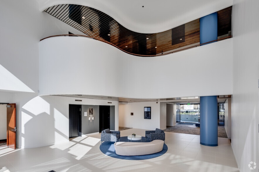 More Photos Of 23101 Lake Center Dr, Lake Forest Office For Lease