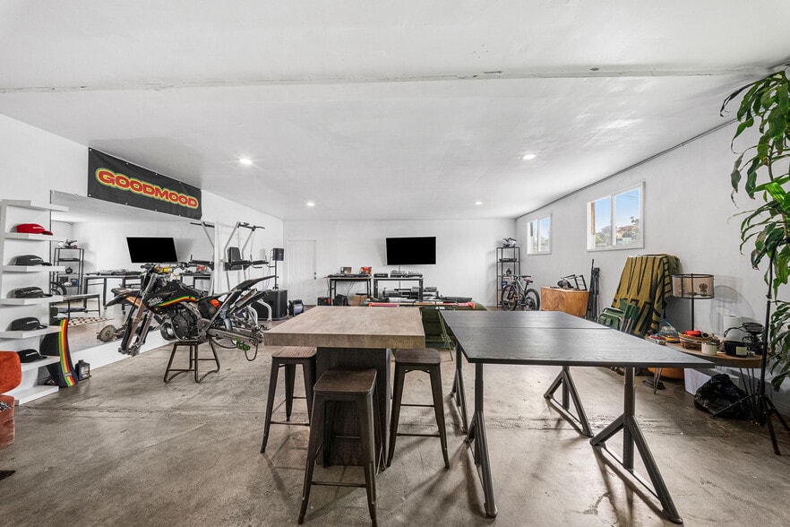 More Photos Of 5254 Alhambra Ave, Los Angeles Distribution For Sale