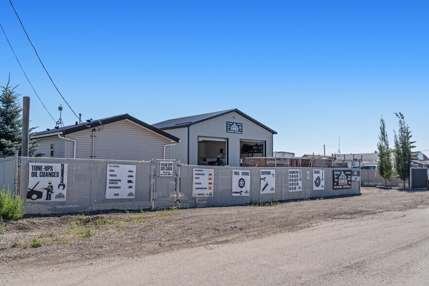 More Photos Of 81 Barstow St, Carseland Auto Repair For Sale