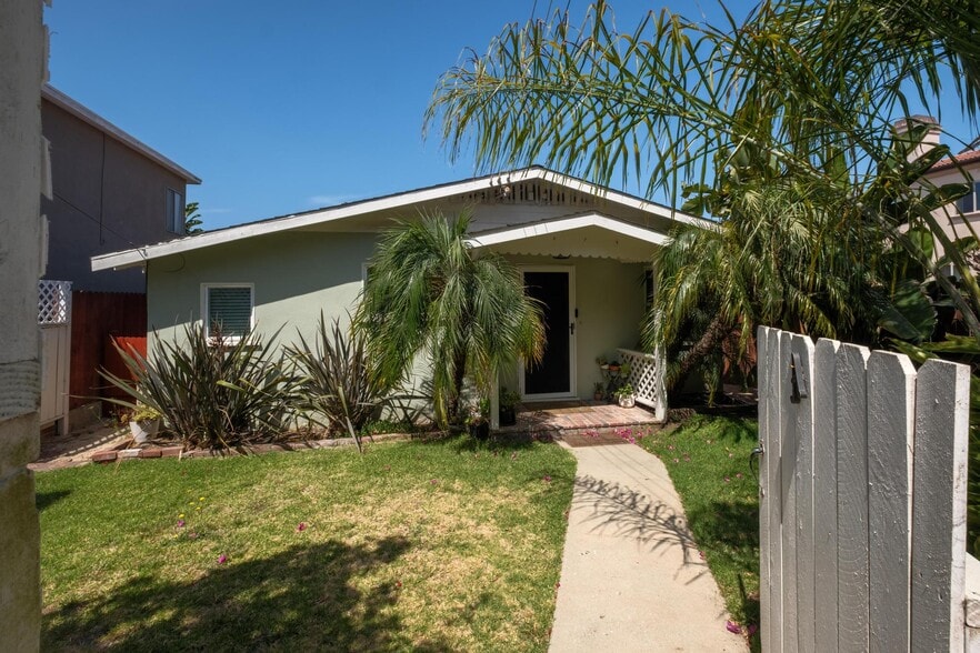 More Photos Of 225 N Juanita Ave, Redondo Beach Apartments For Sale