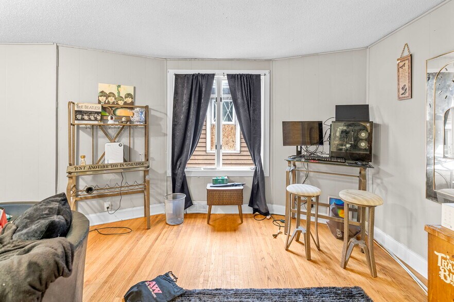 More Photos Of , Buffalo General Retail For Sale