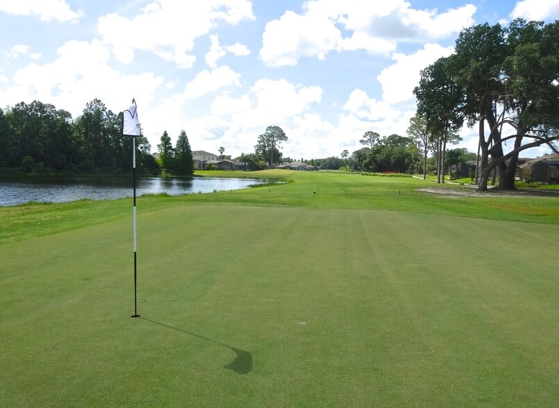 More Photos Of 200 Eagle Ridge Dr, Davenport Golf Course Driving Range For Sale