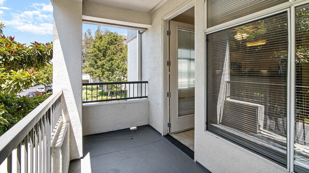 More Photos Of 1001-1101 Park Pl, San Mateo Apartments For Lease