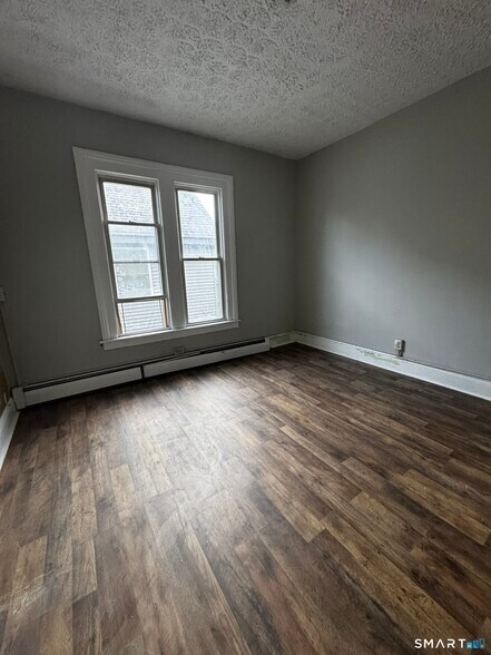 More Photos Of 21 Williams St, Hartford Apartments For Sale