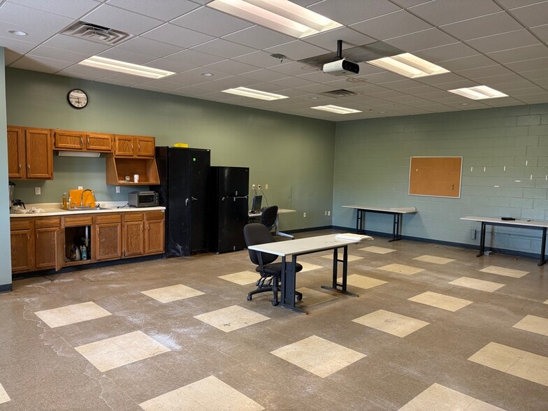 More Photos Of 1452 Gun Club Rd, Uniontown Industrial For Sale