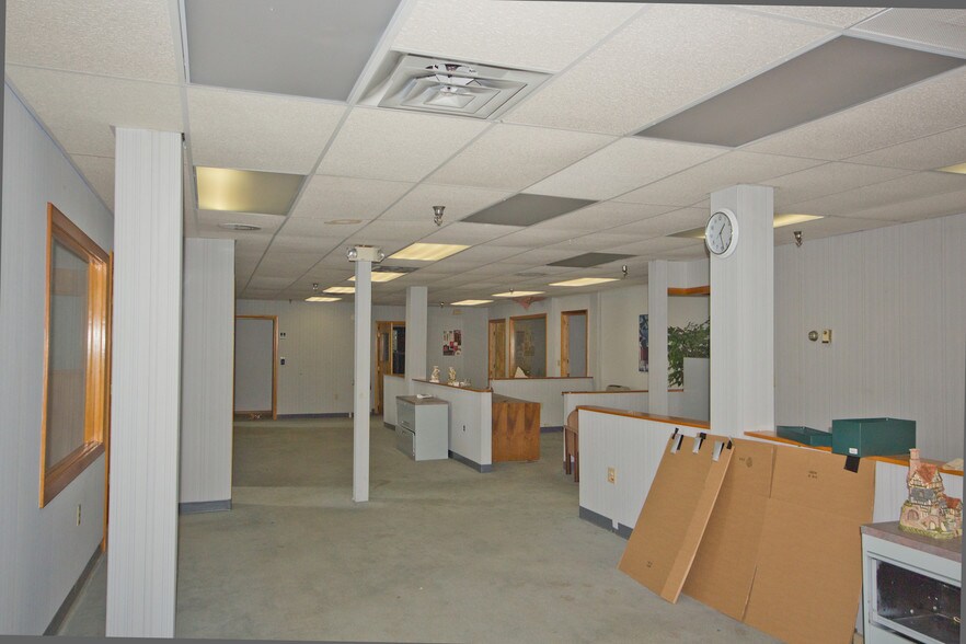 More Photos Of 7 Hoosac St, Adams Warehouse For Sale