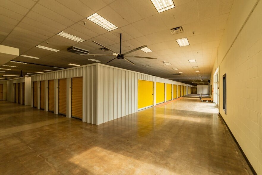 More Photos Of 708 W Kenosha St, Broken Arrow Self Storage For Sale