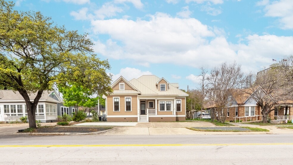 Primary Photo Of 602 W 13th St, Austin Office For Lease