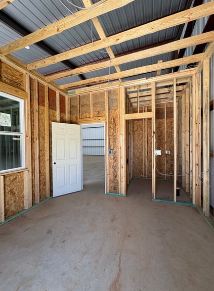 More Photos Of 00 Rendon Bloodworth rd, Fort Worth Manufacturing For Lease