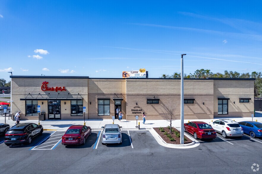 More Photos Of 9925 US-441, Leesburg Fast Food For Sale