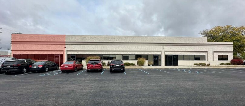 Primary Photo Of N8W22520 Johnson Dr, Waukesha Light Distribution For Sale