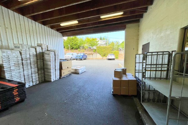 More Photos Of 949 Exchange St, Astoria Light Manufacturing For Sale