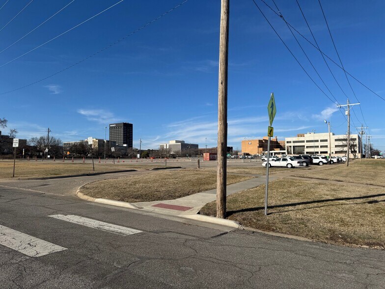 More Photos Of 400 SE 8th Ave, Topeka Land For Sale