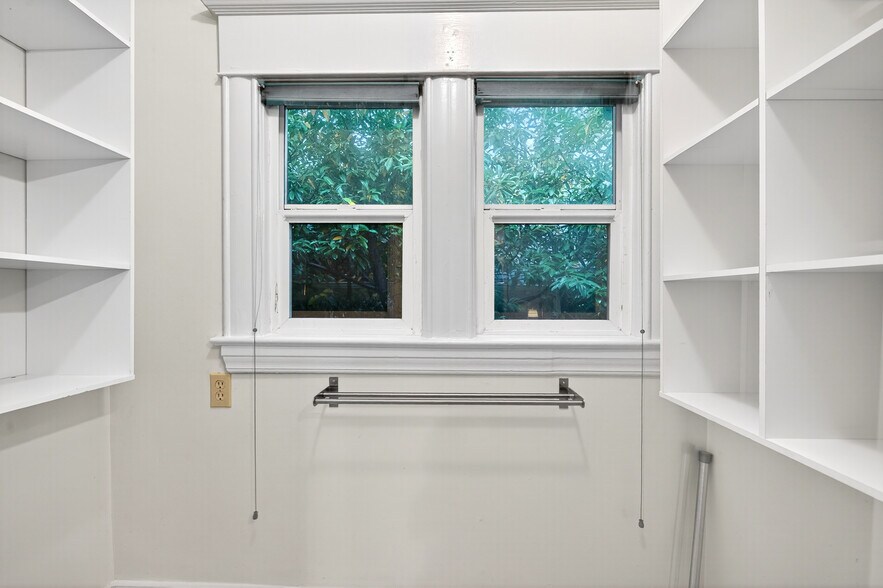 More Photos Of 132 30th Ave, Seattle Apartments For Sale