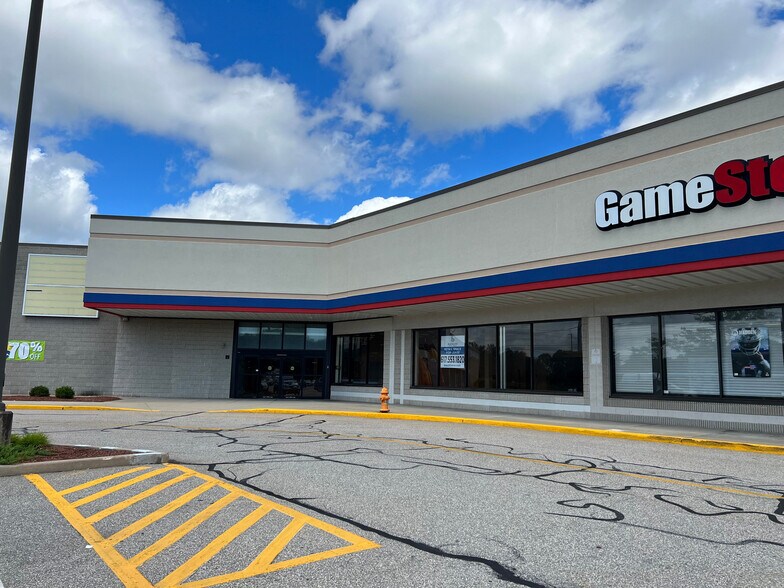 More Photos Of 167 Waterford N Pky, Waterford Unknown For Lease