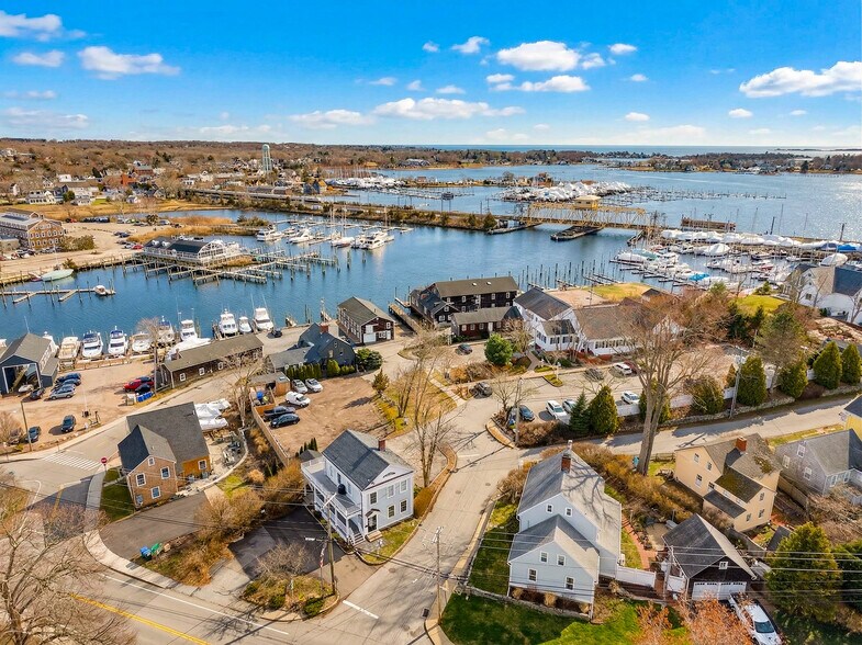 More Photos Of 3 Fort Rachel Pl, Mystic Office Residential For Lease