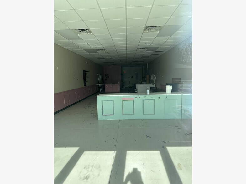 More Photos Of 8636 Dorchester Rd, North Charleston Storefront For Lease