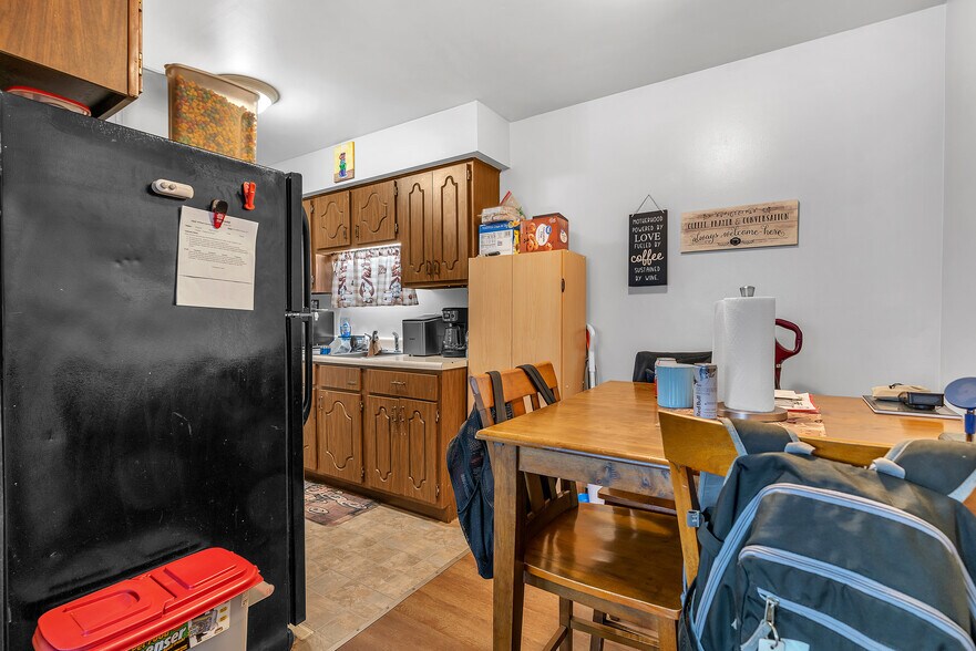 More Photos Of 100 E Market St, Piper City Apartments For Sale