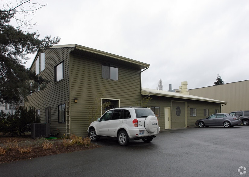 More Photos Of 720 8th Ave, Kirkland Flex For Sale