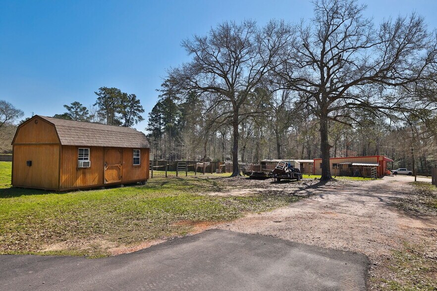 More Photos Of 17163 Rabon Chapel Rd, Montgomery Service For Sale