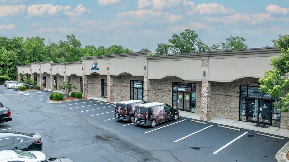 Primary Photo Of 131 Crosslake Park Dr, Mooresville Storefront For Lease