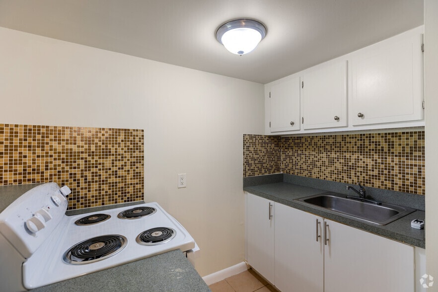 More Photos Of 750-770 NE 195th St, Miami Apartments For Sale
