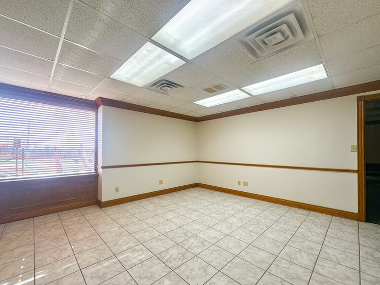 More Photos Of 3721 Highway 90 E, Broussard Light Distribution For Lease