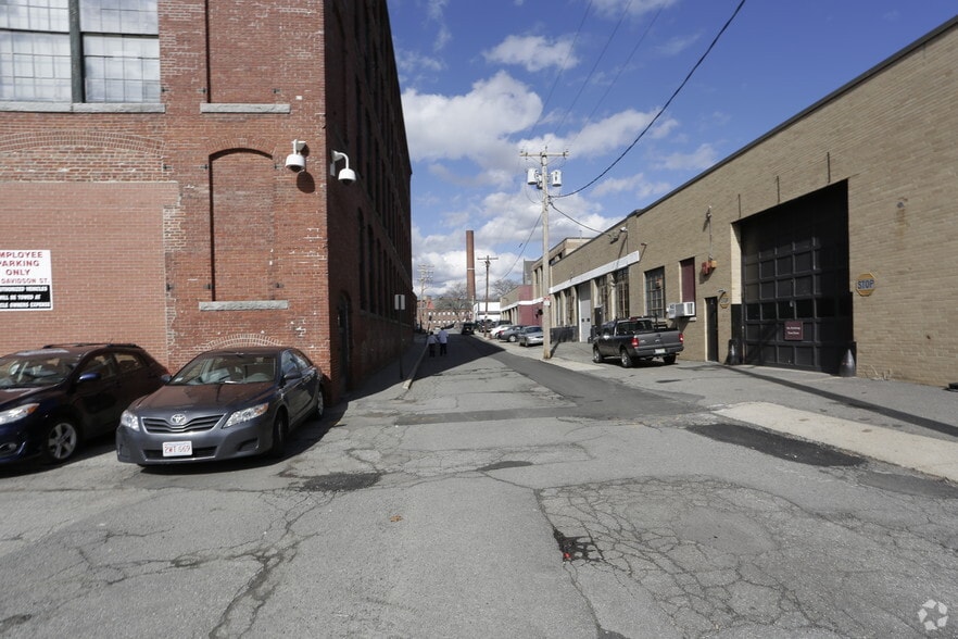 More Photos Of 131 Davidson St, Lowell Office For Sale