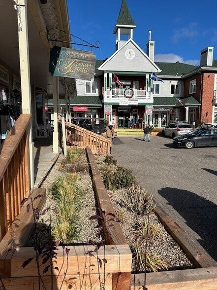 More Photos Of 118 Rue Principale E, Sainte-agathe-des-monts Office For Lease