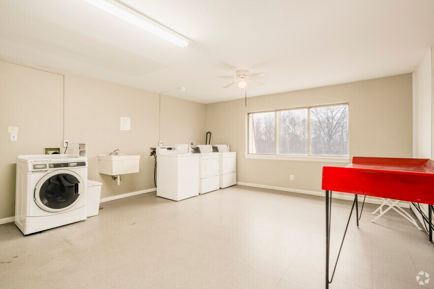 More Photos Of 6440 Fairfield Ave, Fort Wayne Apartments For Sale