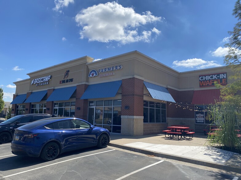 More Photos Of 8661-8667 W 135th St, Overland Park Freestanding For Lease