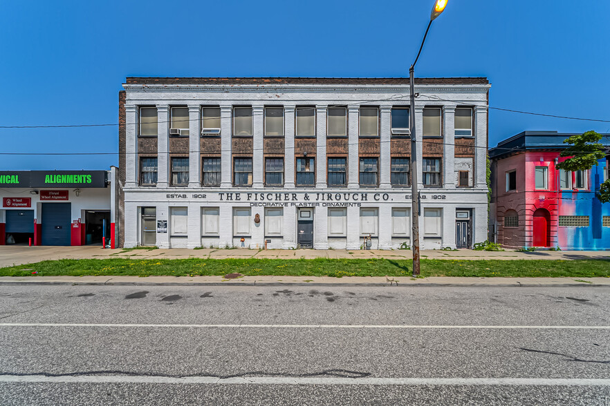 Primary Photo Of 4821-4823 Superior Ave, Cleveland Light Manufacturing For Sale