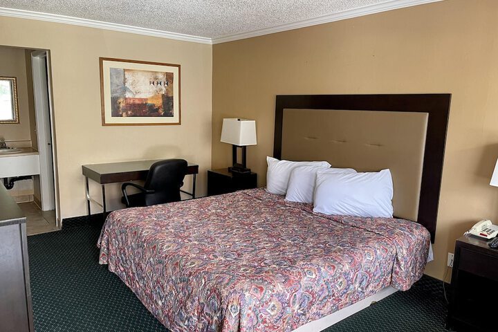 More Photos Of 200 E White Horse Pike, Galloway Hotel For Sale