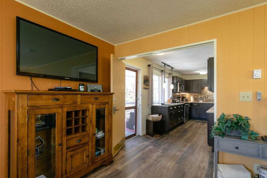 More Photos Of 7 N Delano Rd, Asheville Apartments For Sale