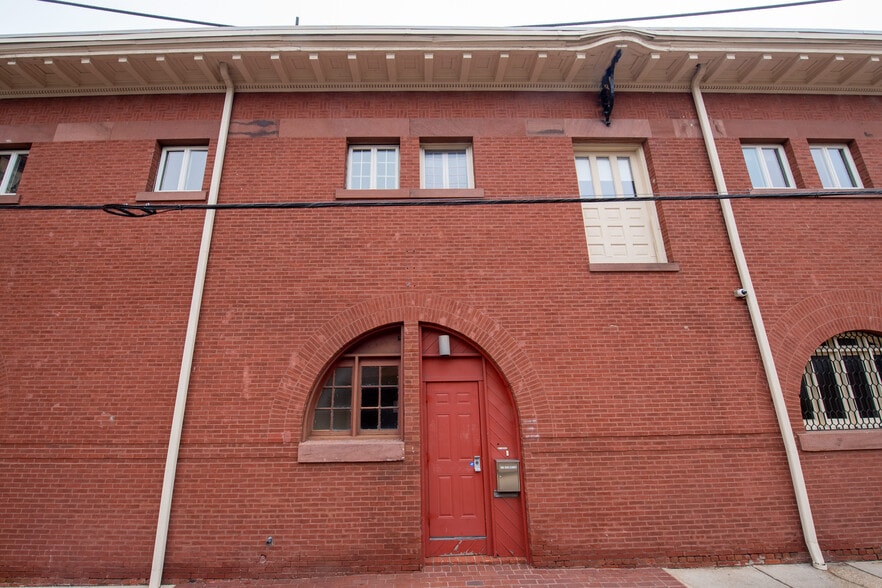 More Photos Of 107 E Preston St, Baltimore Office For Lease