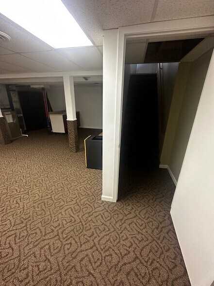 More Photos Of 3049 S Service Dr, Red Wing Loft Creative Space For Lease