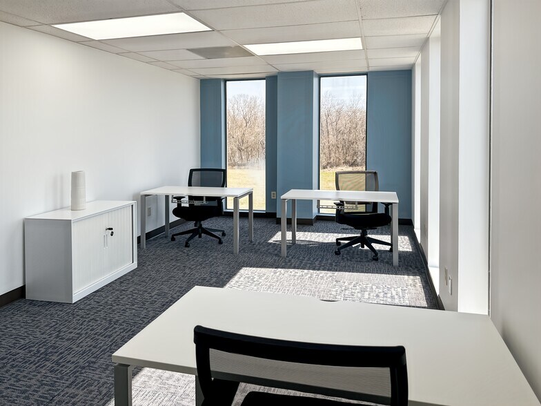 More Photos Of 606 Rollingbrook Dr, Baytown Coworking Space