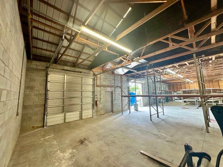 More Photos Of 10327 NC 211 Hwy, Aberdeen Warehouse For Sale