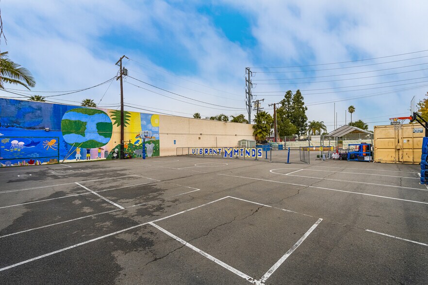 More Photos Of 412 W Carl Karcher Way, Anaheim Schools For Sale