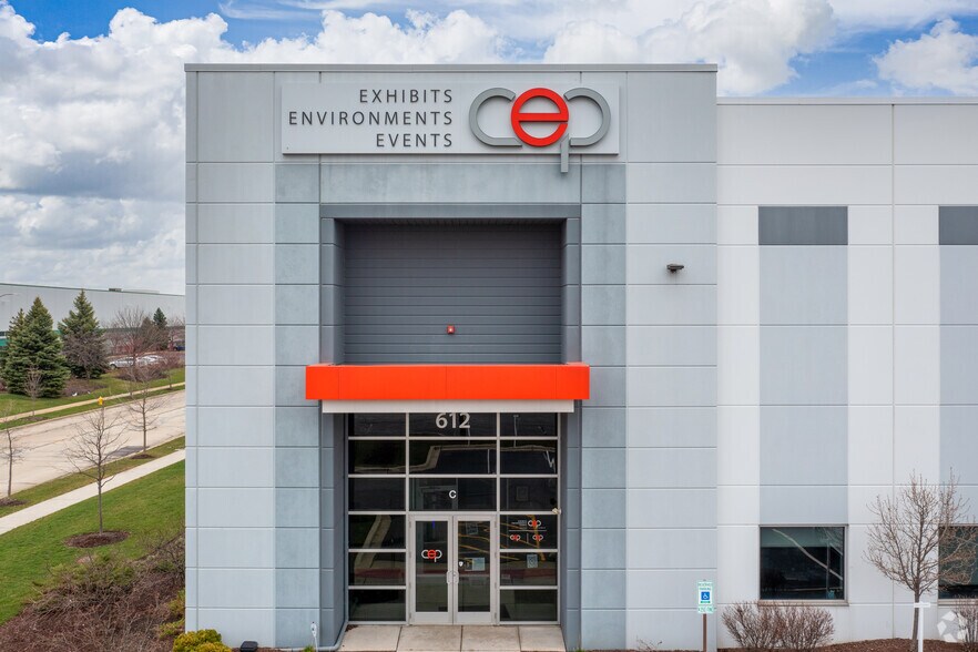More Photos Of 612 Territorial Dr, Bolingbrook Warehouse For Lease