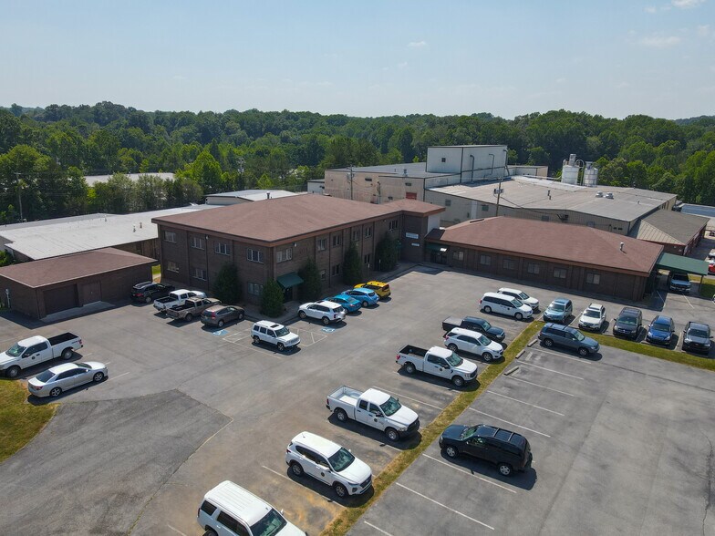 More Photos Of 1221 S Willow Ave, Cookeville Office Residential For Sale