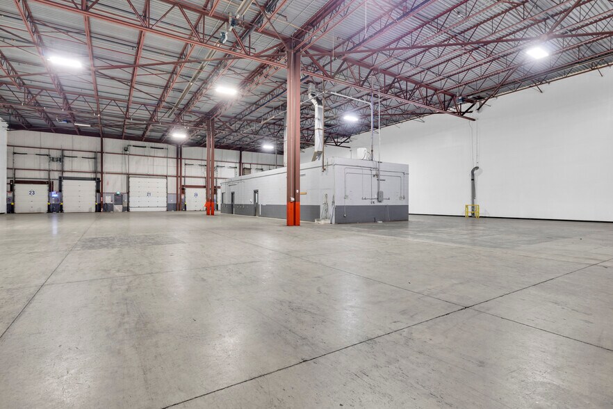 More Photos Of 599 Sprucewood Ave, Windsor Warehouse For Lease